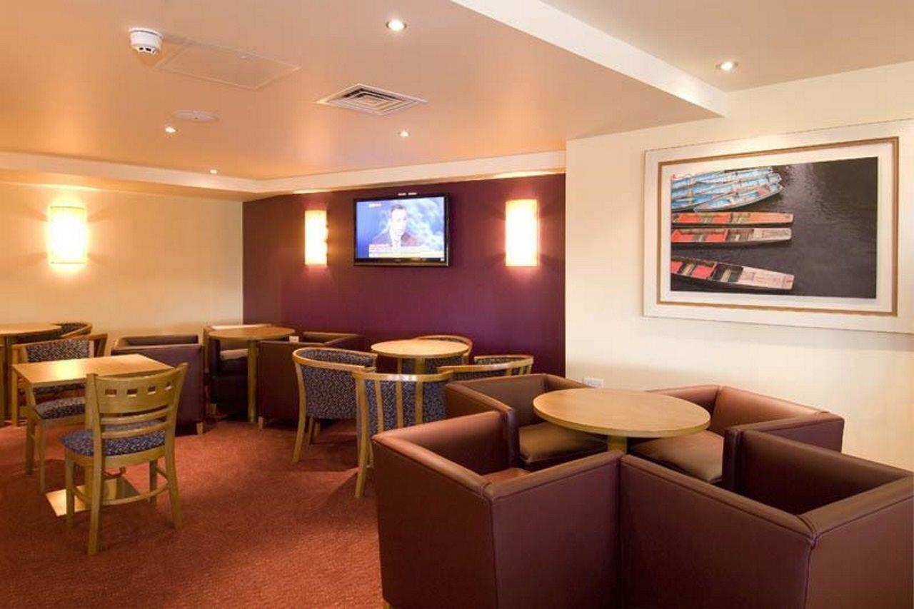 Premier Inn Cambridge Girton  Exterior photo