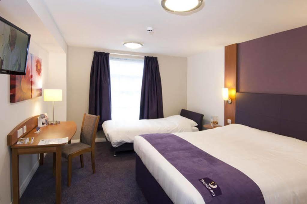 Premier Inn Cambridge Girton  Exterior photo