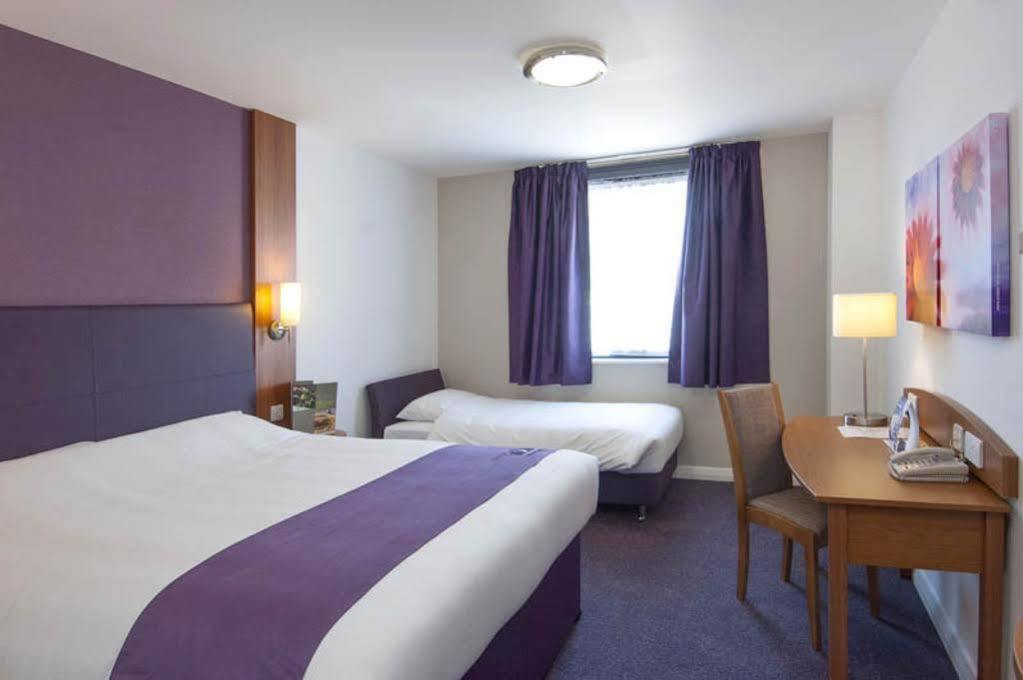 Premier Inn Cambridge Girton  Exterior photo